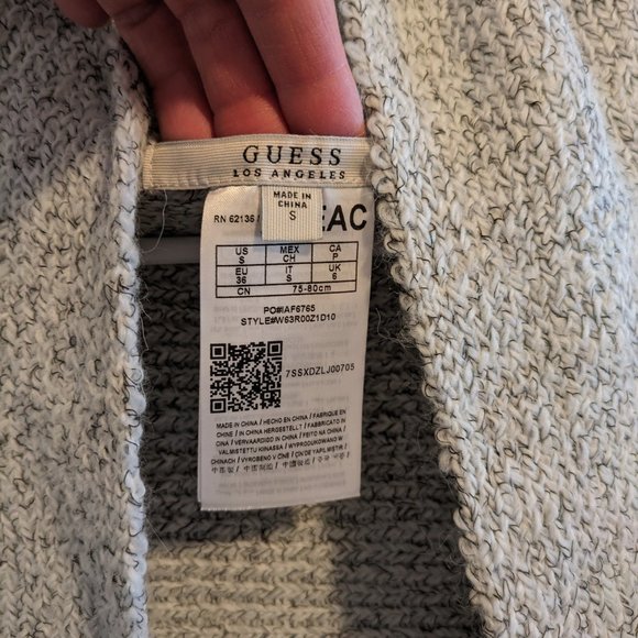 Guess sweater - Picture 1 of 2